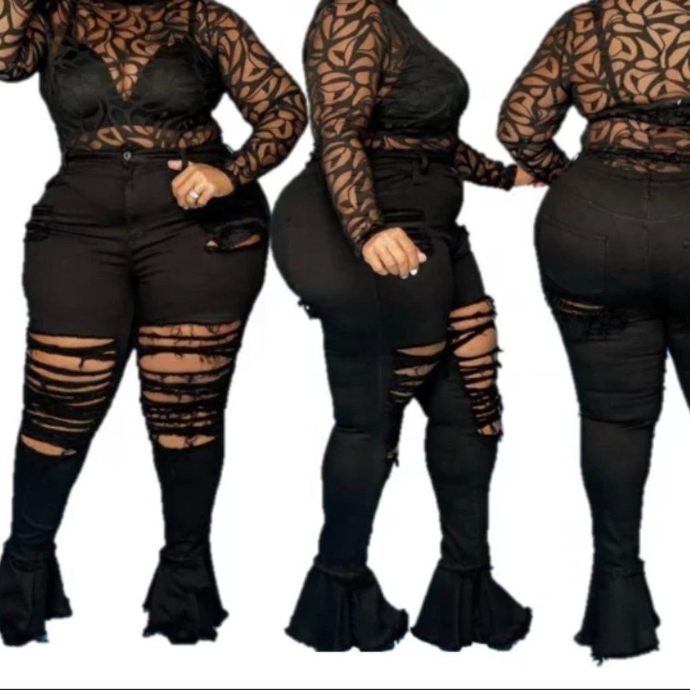 CURVE CLIQUE  “Curvy & Flare” Jeans - Black